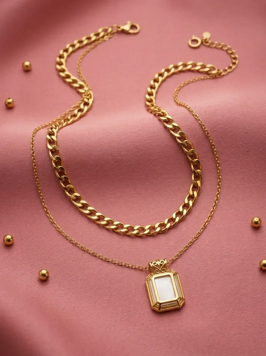 Golden Frame Pendant - Image 2